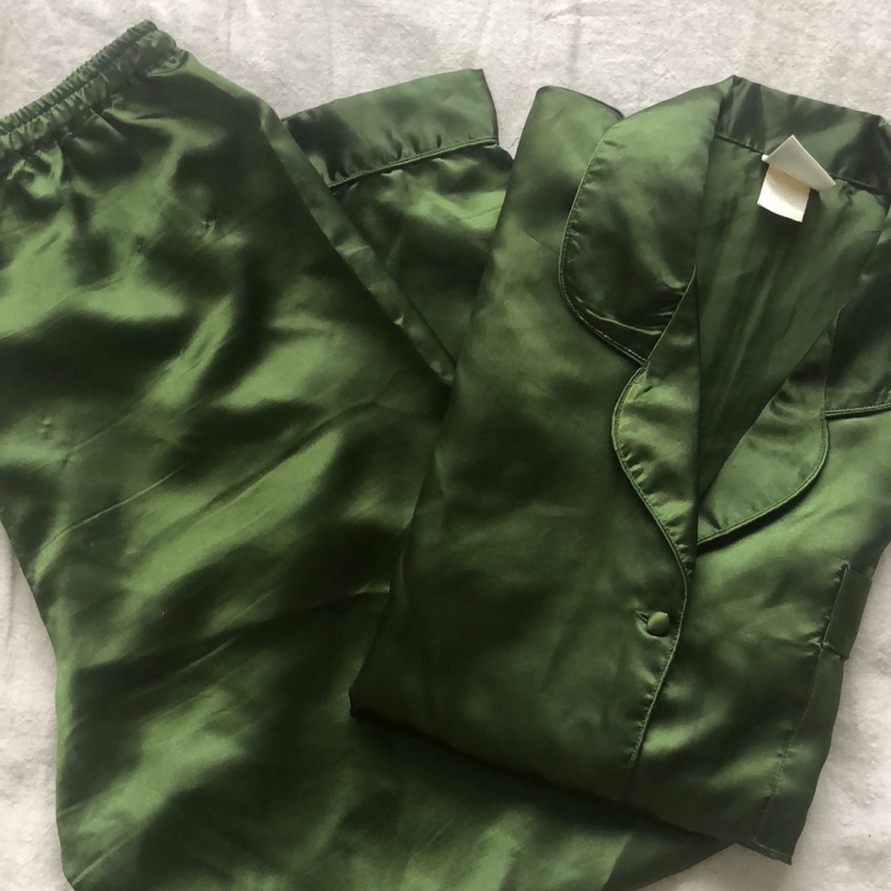 Vintage green silk pajamas set- M/L